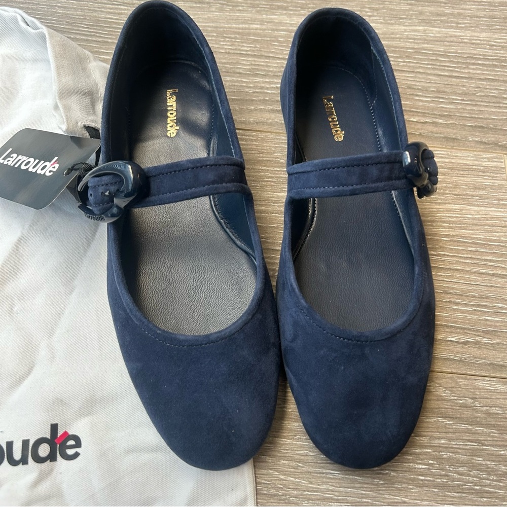 Larroudé Verona Ballet Flat In Navy Suede Size 6 NEW - Picture 4 of 6